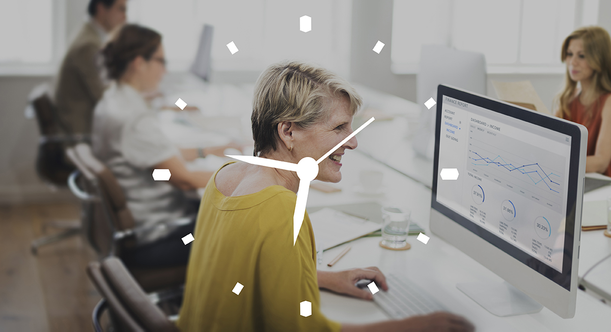 Personas trabajando en oficina
